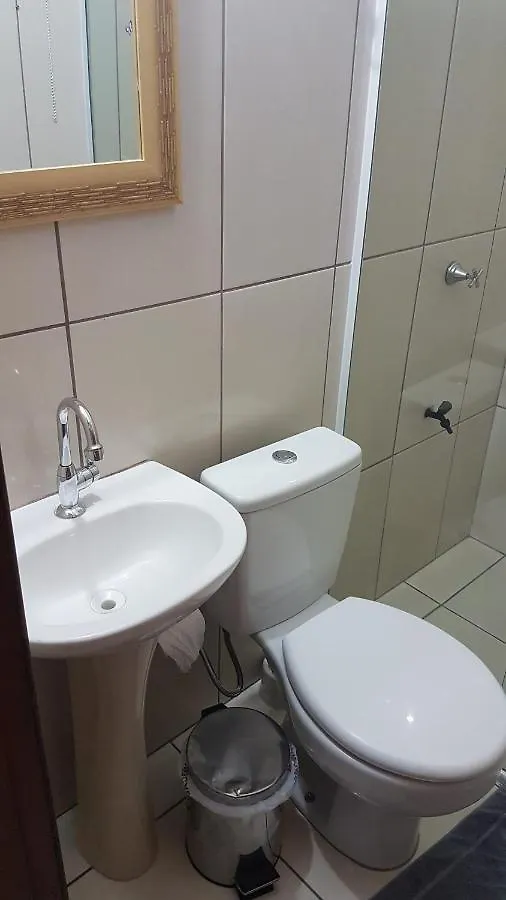 Guest house Hospedagem 20M Da Praia. Itapema