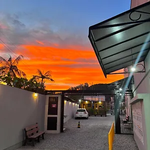 Pensión Residencial Paraíso, Itapema